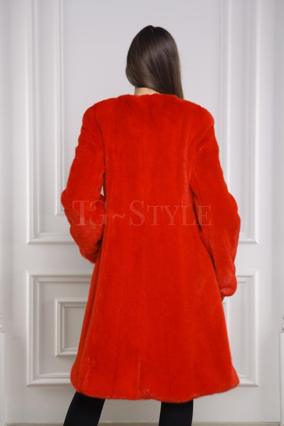 Шуба-пальто из норки красного цвета фото №4