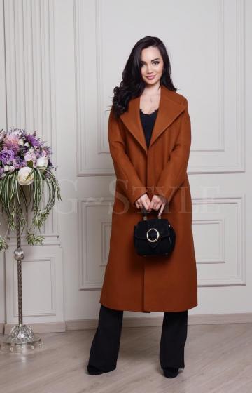 Удлиненное пальто ярко коричневого цвета
